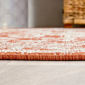 Sinjuri Medallion Textured Weave Indoor/outdoor Runner Rug